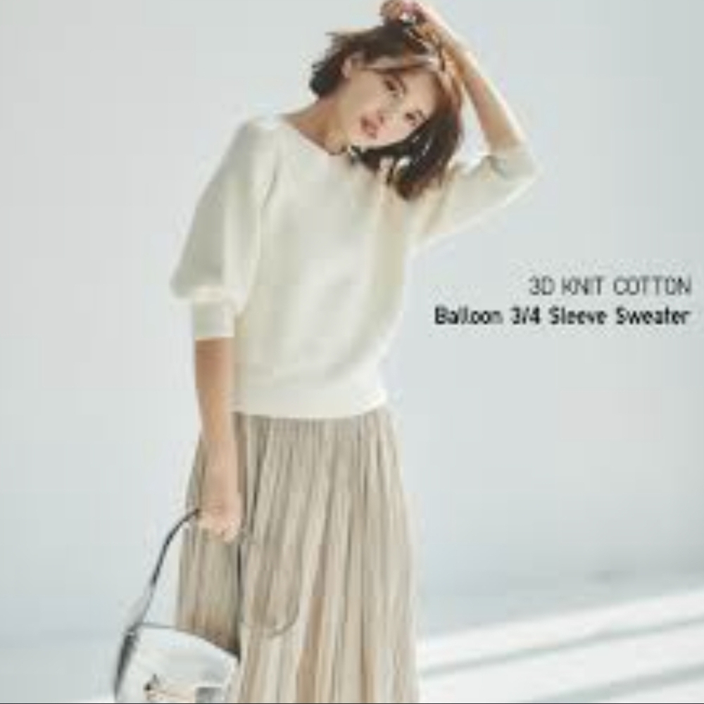 Uniqlo Off-White 3D Knit Long Sleeves Top